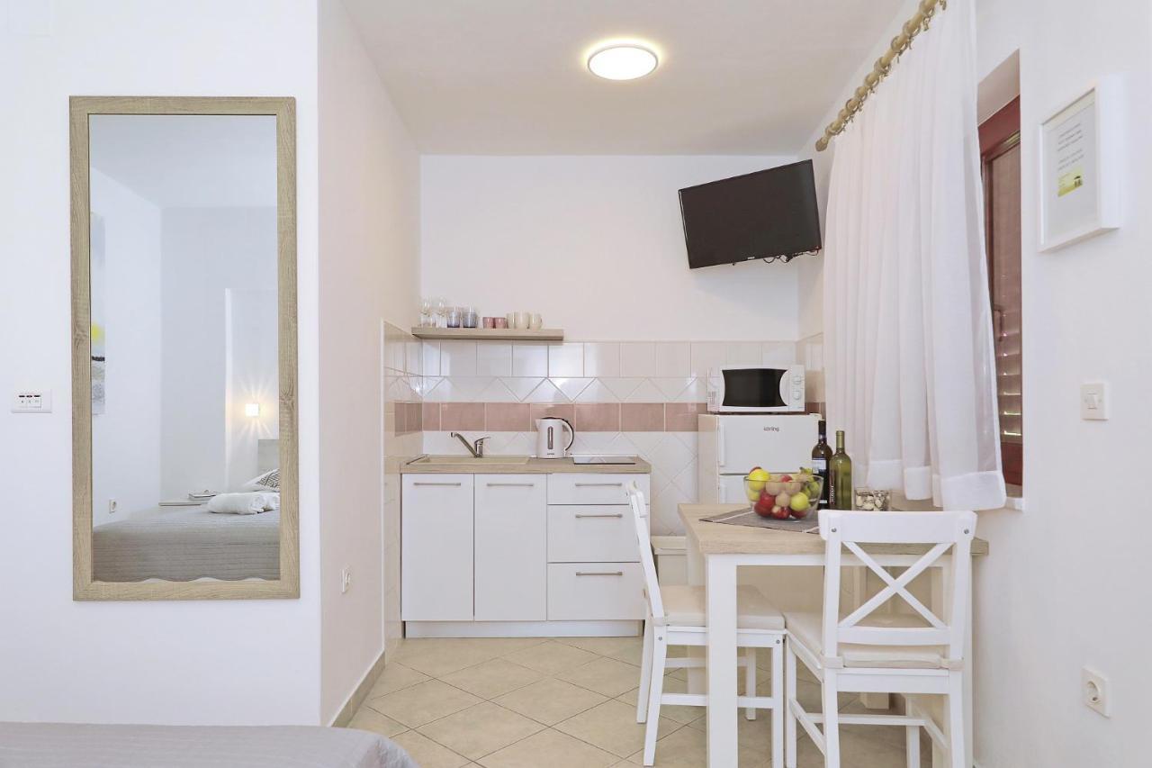 Apartmani Strpic Biograd Na Moru Exteriör bild