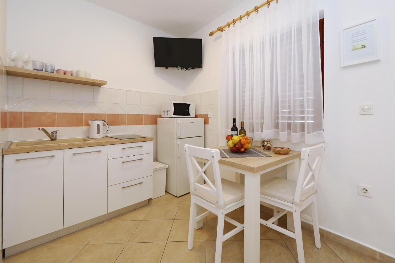 Apartmani Strpic Biograd Na Moru Exteriör bild